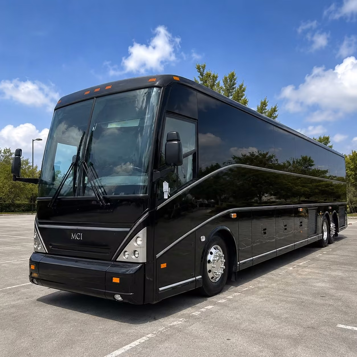 find the right bus for leader bank pavilion and xfinity center concert trips from salem