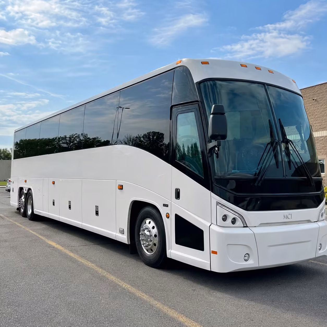 salem groups love long distance charter bus rentals for historical tours and educational travel