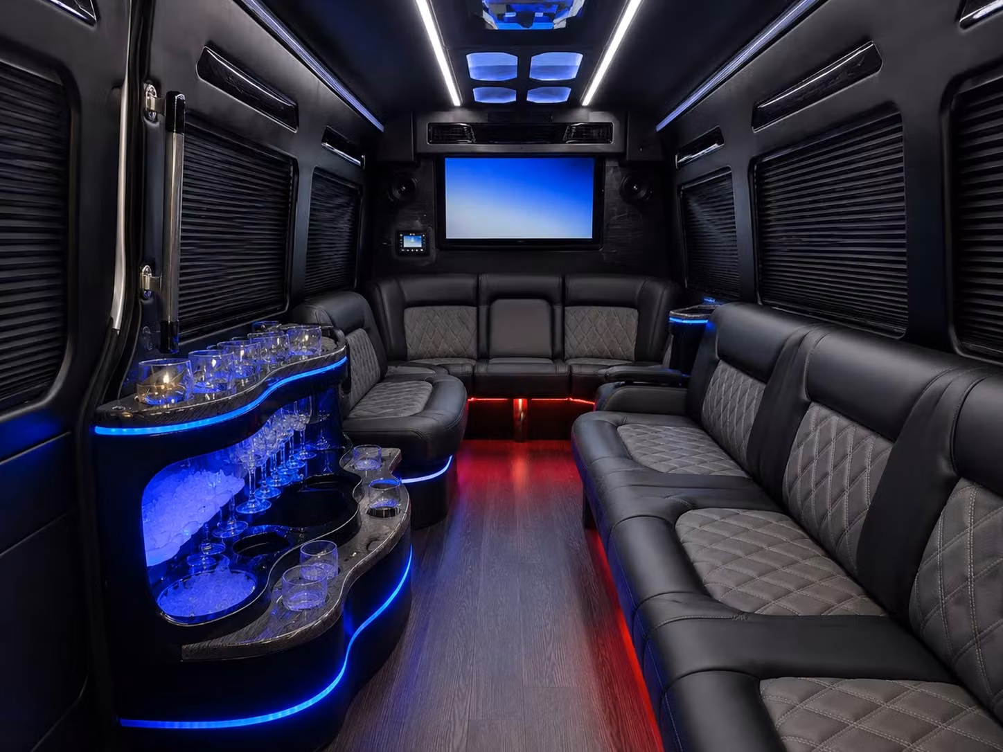 school field trip bus rentals in salem massachusetts