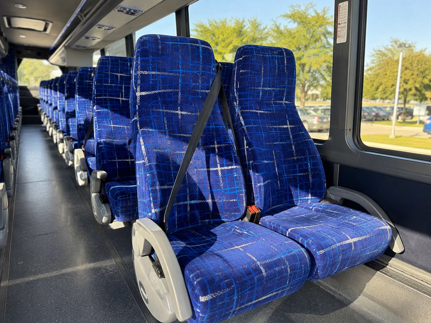 your salem prom charter bus rental for large groups who want to ride together